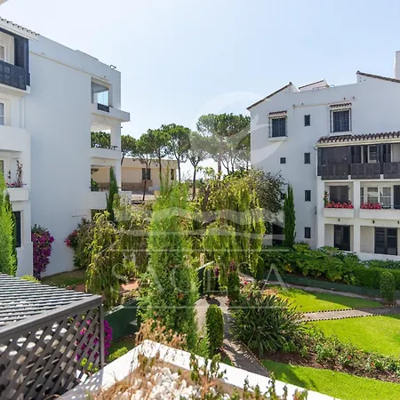 Jardines De Golondrinas Marbella