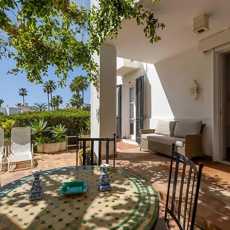 Jardines De Golondrinas 4* מארבלה